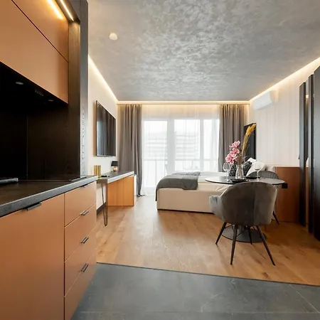 아파트 Elegant Close To River With Air Conditioning By Renters Prestige 브로츠와프