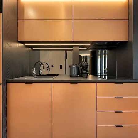 Elegant Close To River With Air Conditioning By Renters Prestige 아파트 *